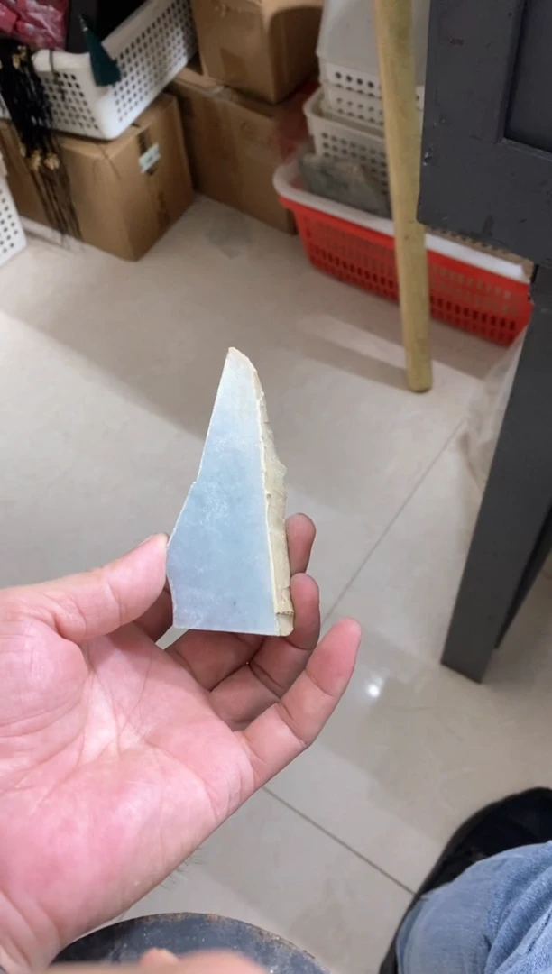 翡翠挂件未镶嵌家**兽边料