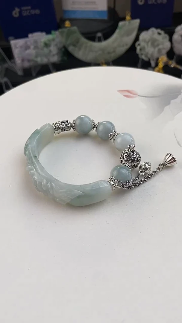未镶嵌手链翡翠?****子手工定制默认微瑕主播介绍为准