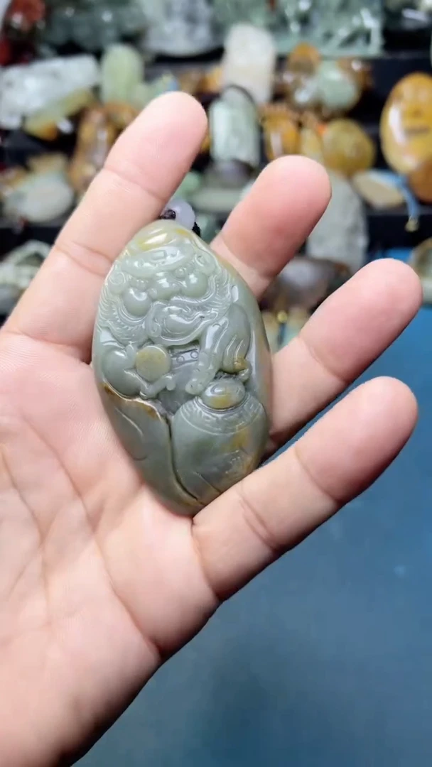 未镶嵌和田玉挂件-
