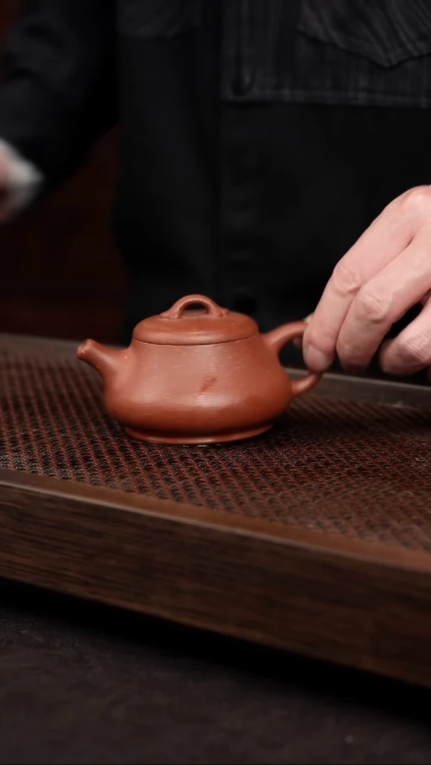 【闪购商品】紫砂茶壶红降坡如意石瓢