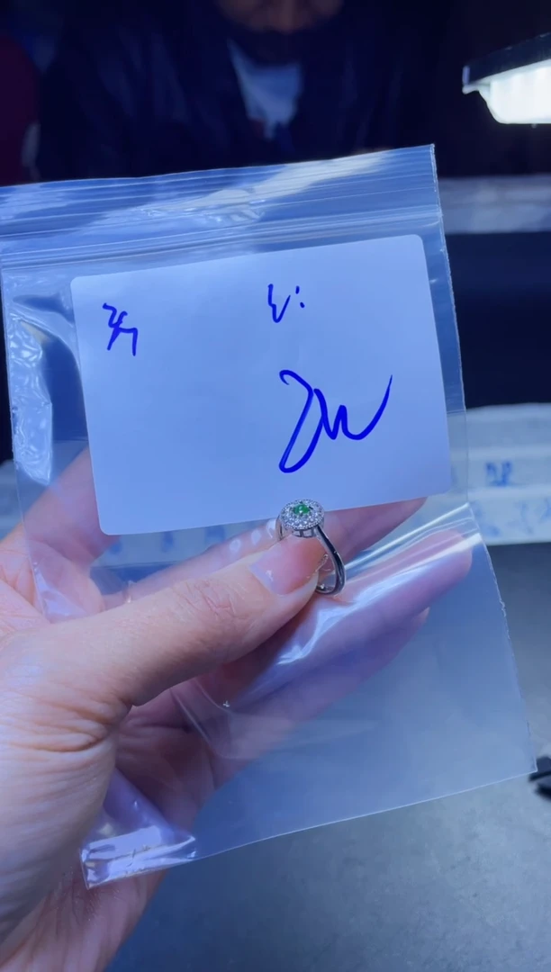 【闪购商品】定制翡翠未镶嵌戒圈