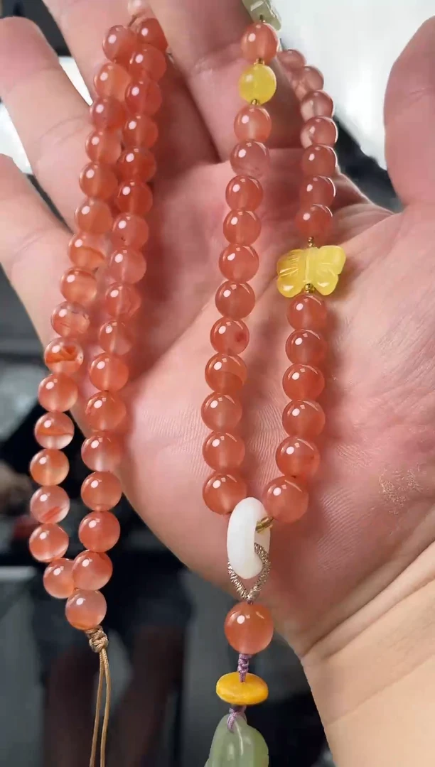 和田玉未镶嵌颈饰南红+和田玉