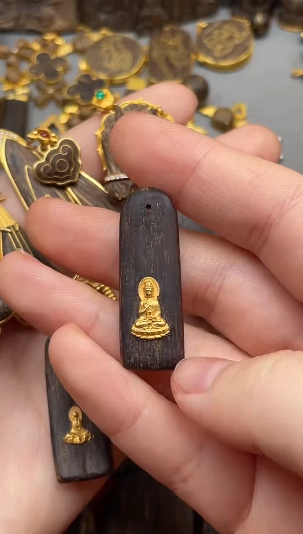 沉香吊坠沉香吊坠08