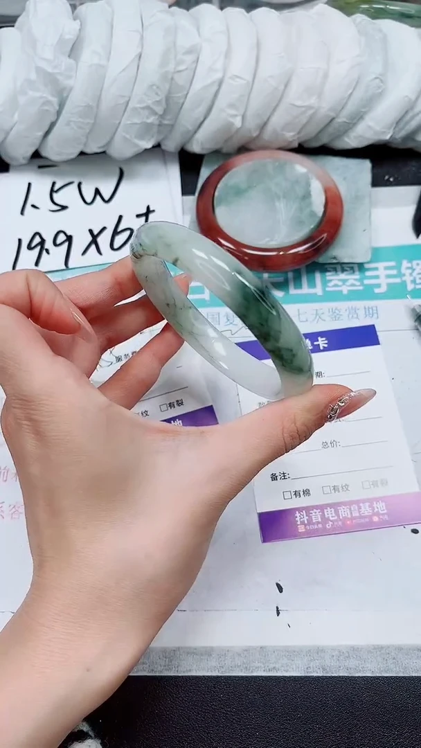 【闪购商品】石英质玉手镯未镶嵌A114-64/65