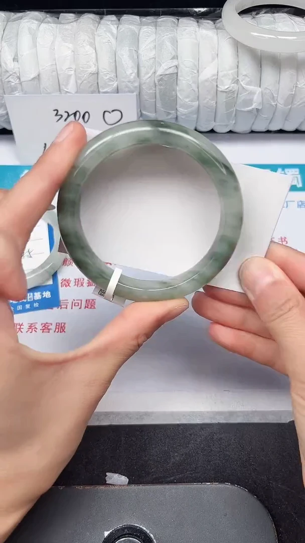 未镶嵌手镯石英质玉355-56/57