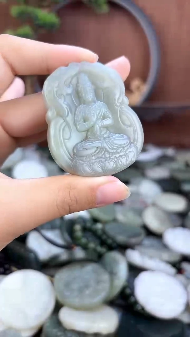 和田玉未镶嵌颈饰1