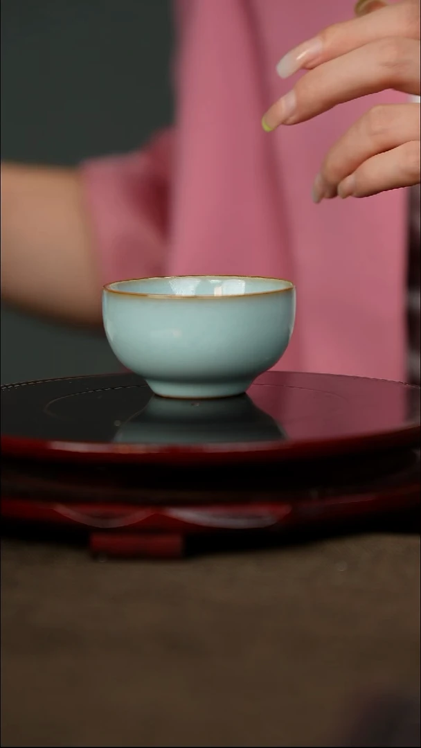 微微瑕  敛口杯 带底款