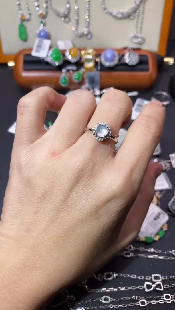 【闪购商品】翡翠戒指18K金镶嵌戒指