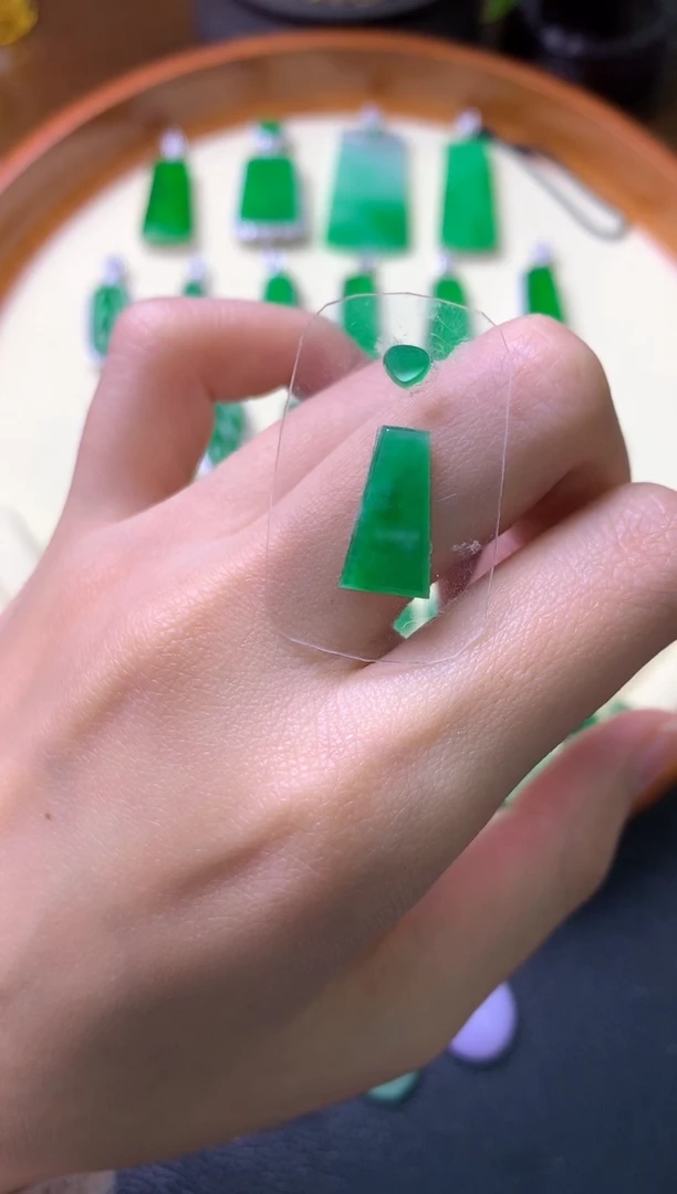 【闪购商品】定制翡翠未镶嵌裸石（镶嵌定制）