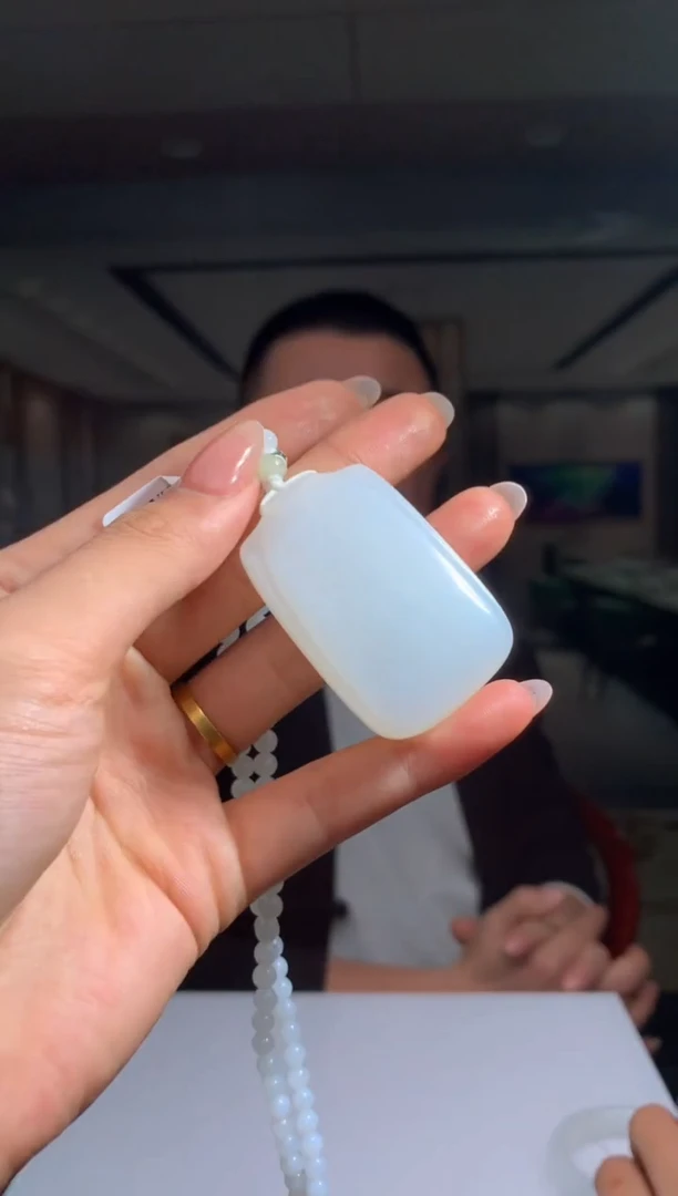 【闪购商品】定制和田玉Boss阳天然和田玉（拍一发一）