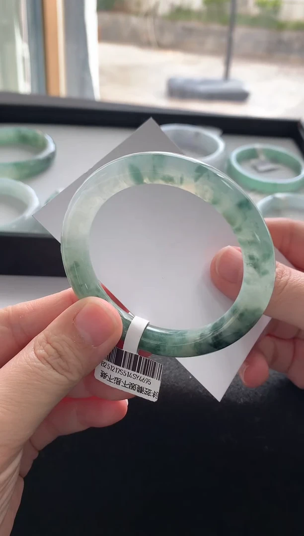 未镶嵌手镯翡翠51.6圆条Y4695买断