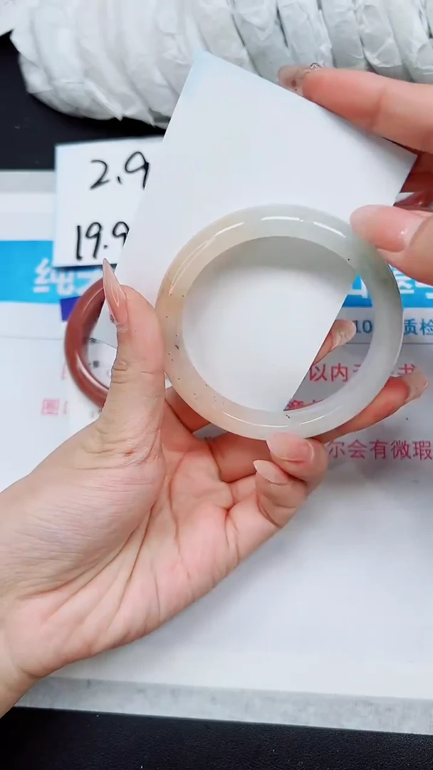 【闪购商品】石英质玉手镯未镶嵌A227-60