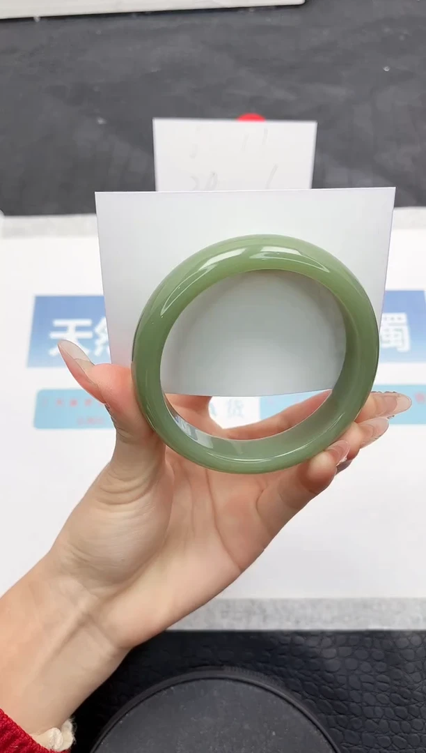 【闪购商品】石英质玉手镯未镶嵌L7-62
