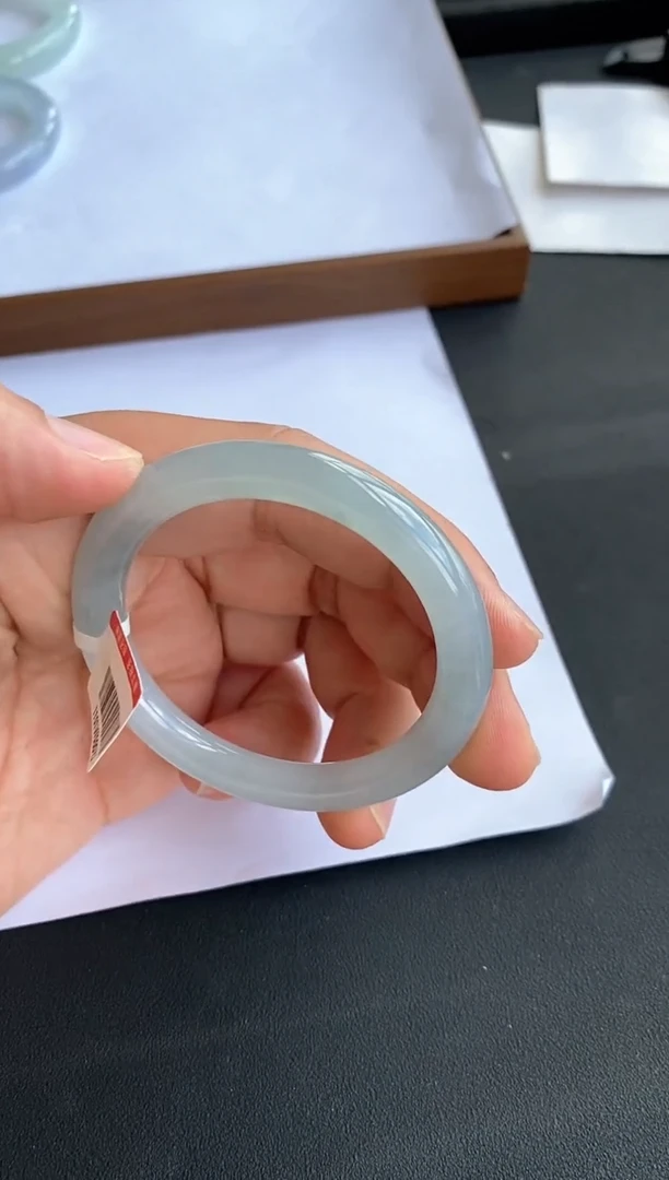 翡翠手镯未镶嵌18号51.5*8.2*8.2圆条