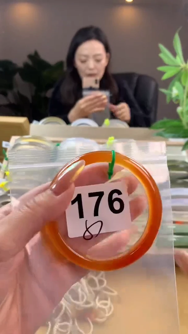 【闪购商品】玛瑙/玉髓手镯未镶嵌176
