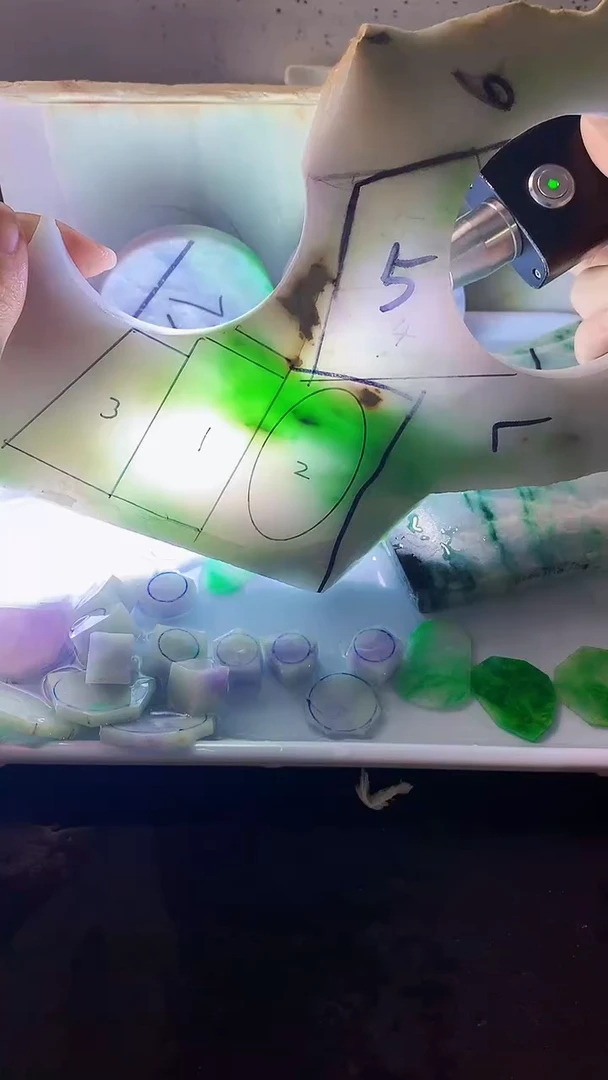 裸石翡翠翡翠多样性发货（发其一)