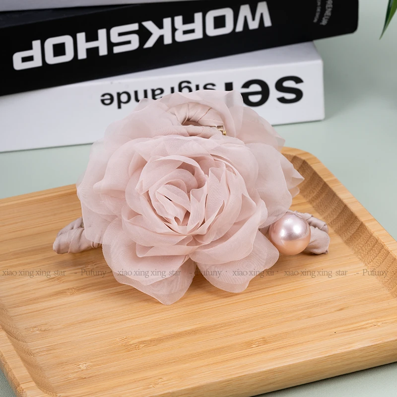 温柔花朵山茶花抓夹韩系新款气质发夹后脑勺盘发鲨鱼夹