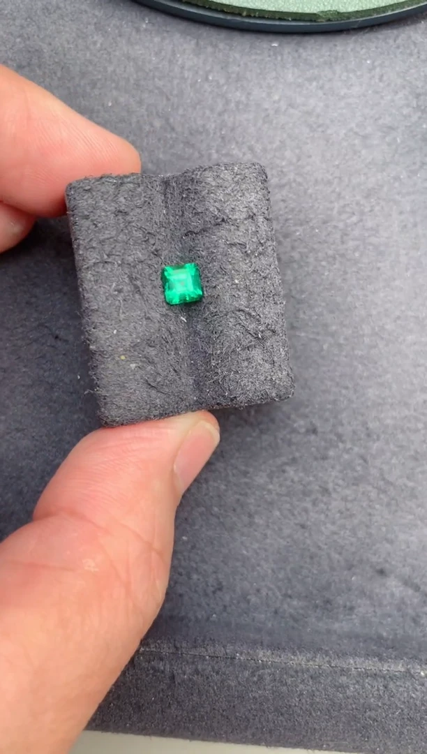 裸石未镶嵌祖母绿44分祖母绿  BE