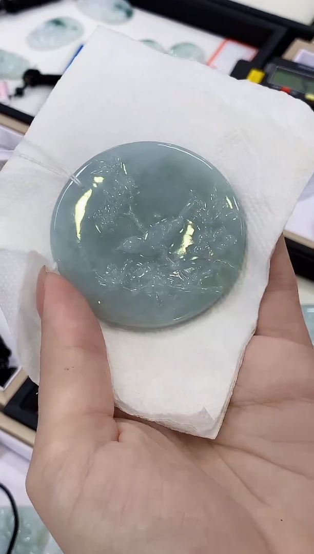 【闪购商品】翡翠吊坠(不含链)未镶嵌多样性发其一