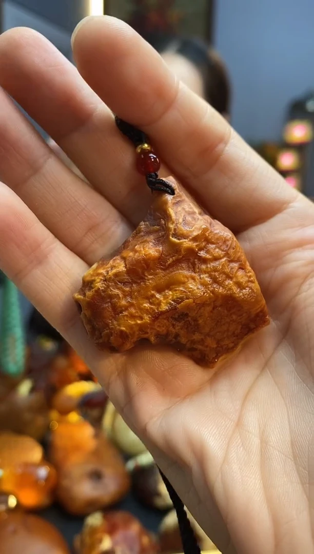 琥珀颈饰未镶嵌吊坠