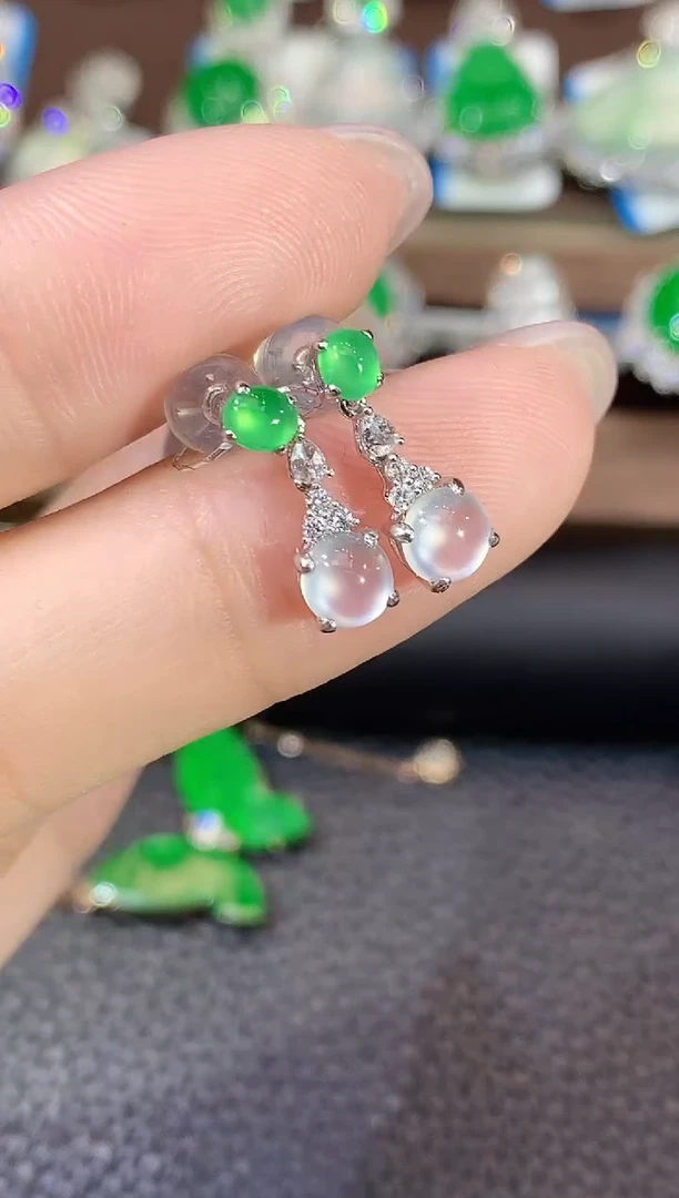 18K金镶嵌翡翠耳饰A34 多样性发一对