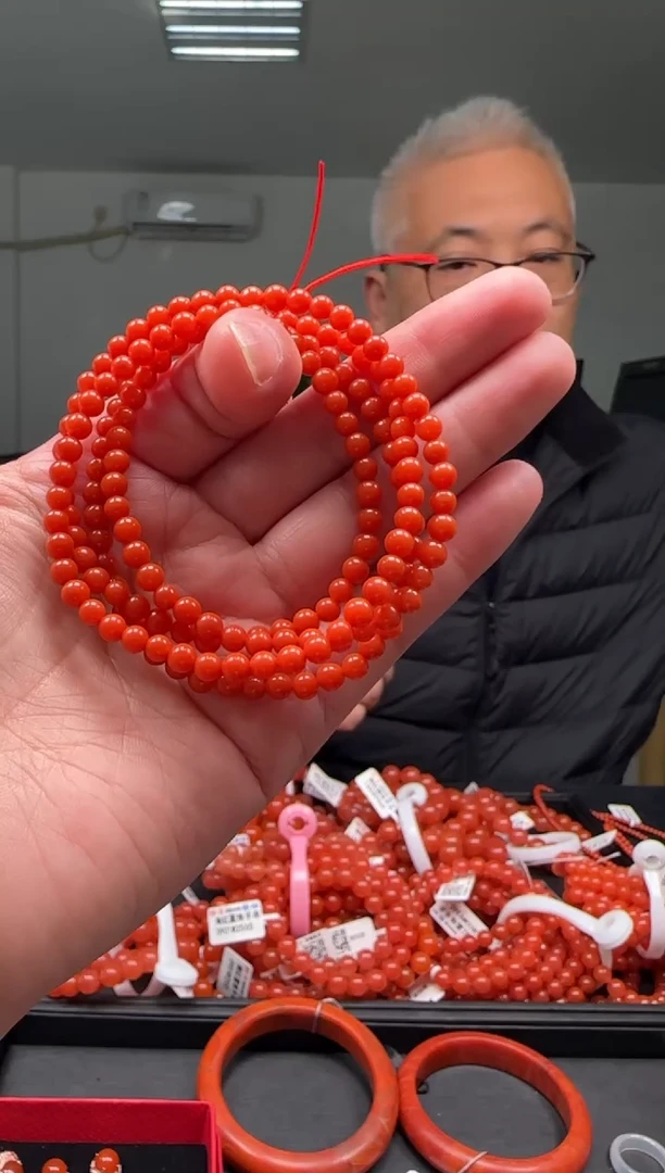 【闪购商品】南红玛瑙4mm保山珠链圆珠未镶嵌多样性发一件