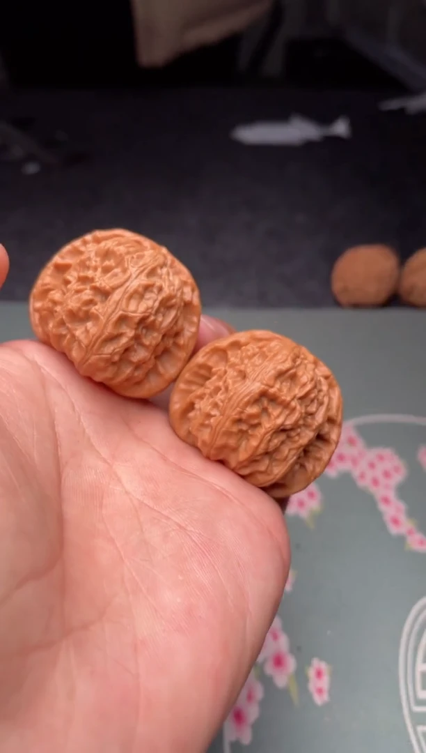 把件文玩核桃a344   白狮子 40尺