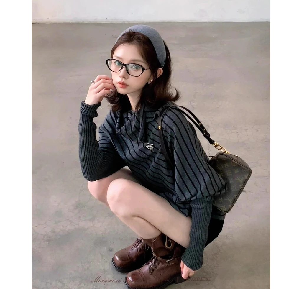 松弛感穿搭女早秋2025新款慵懒风复古条纹蝙蝠袖宽松高领针织上衣