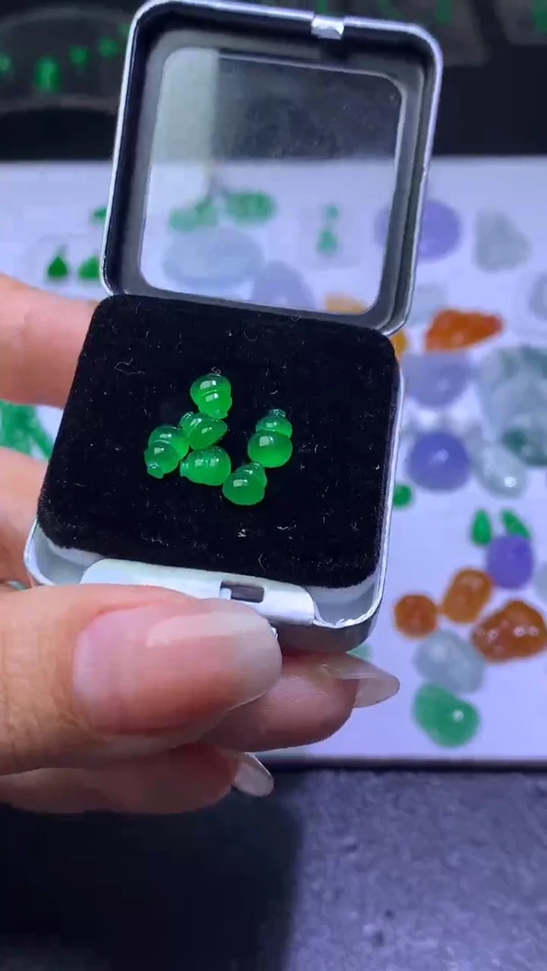 未镶嵌定制翡翠N****e毛货