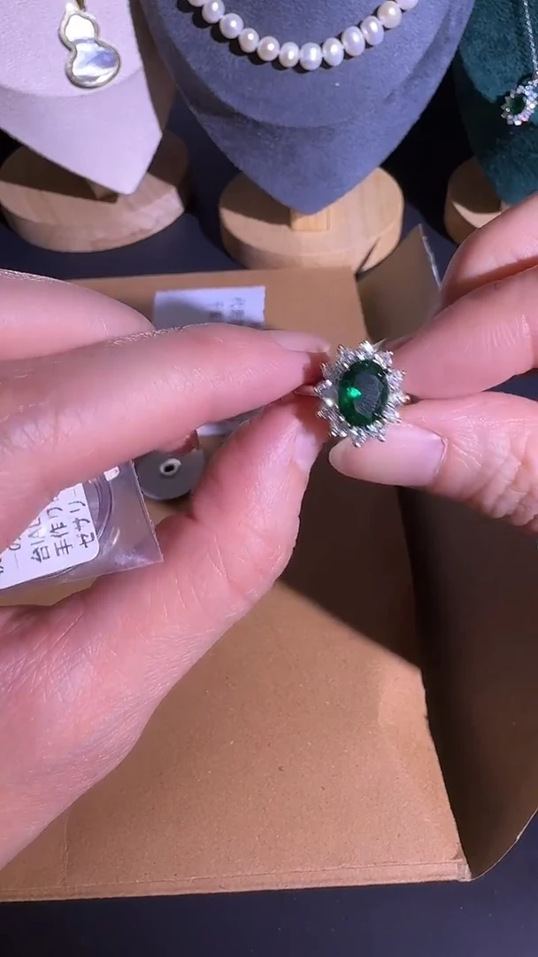 无925银 时尚饰品如图所示88888888888