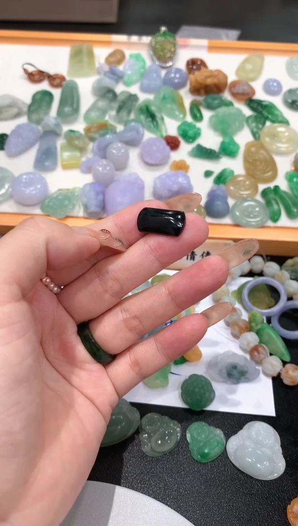 定制翡翠未镶嵌翡翠