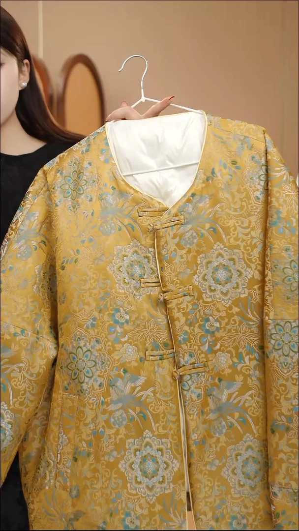 金宝箱凤凰羽绒外套