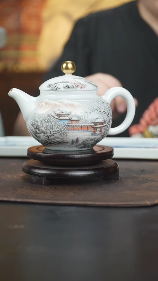 景德镇手工雪景茶壶