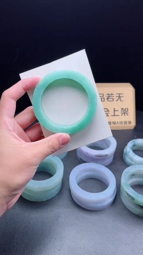 未镶嵌手镯定制翡翠永***你定制
