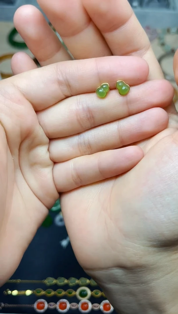 和田玉银S925镶嵌耳饰碧玉葫芦耳钉06