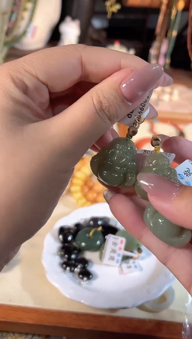 【闪购商品】和田玉吊坠(不含链)银S925镶嵌多样性发货其一