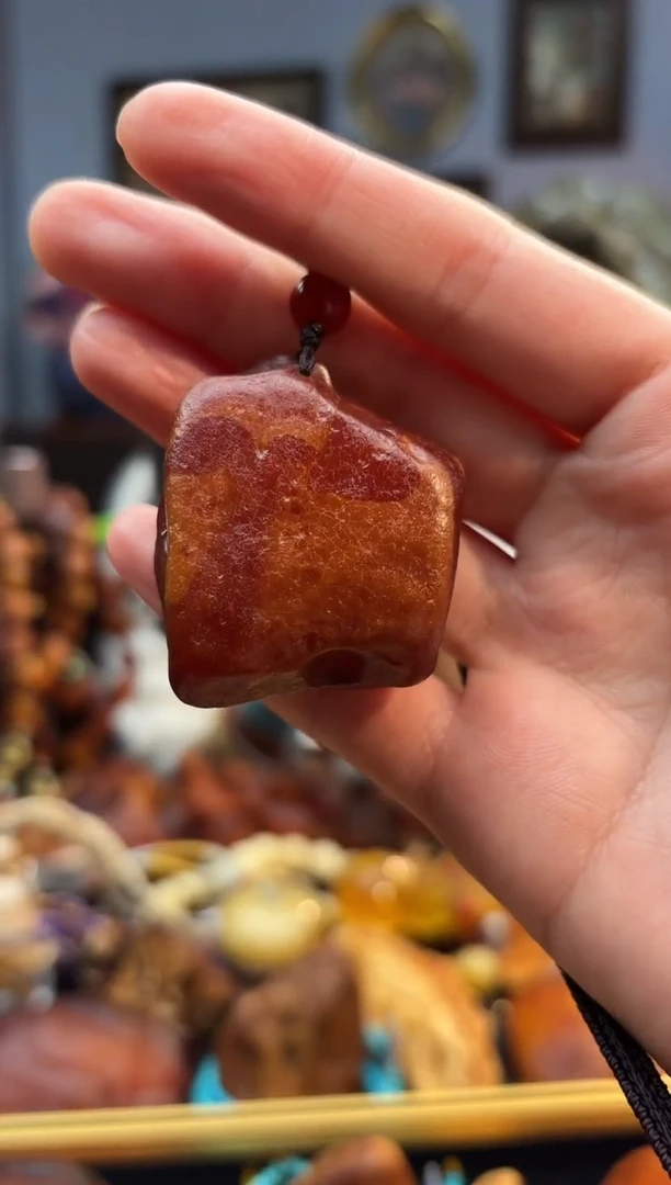 琥珀颈饰未镶嵌吊坠