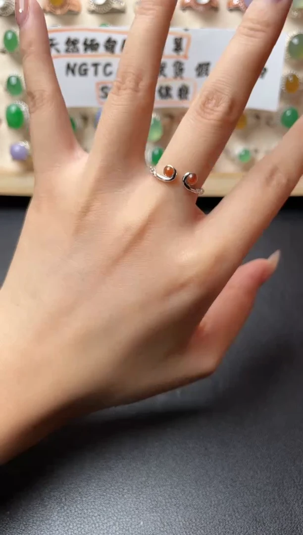 【闪购商品】翡翠戒指银S925镶嵌一物一证一礼盒