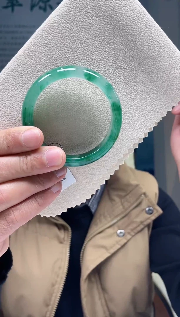 【闪购商品】石英质玉手镯未镶嵌非洲翠手镯多样性发货