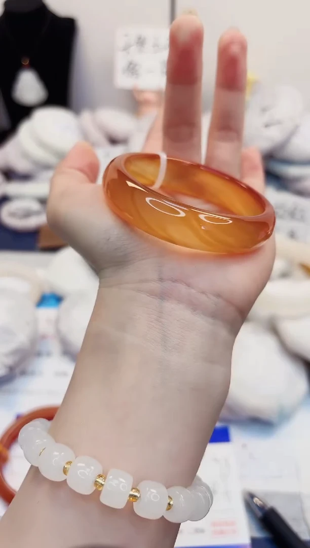 【闪购商品】石英质玉手镯未镶嵌117-玛瑙-圈口54