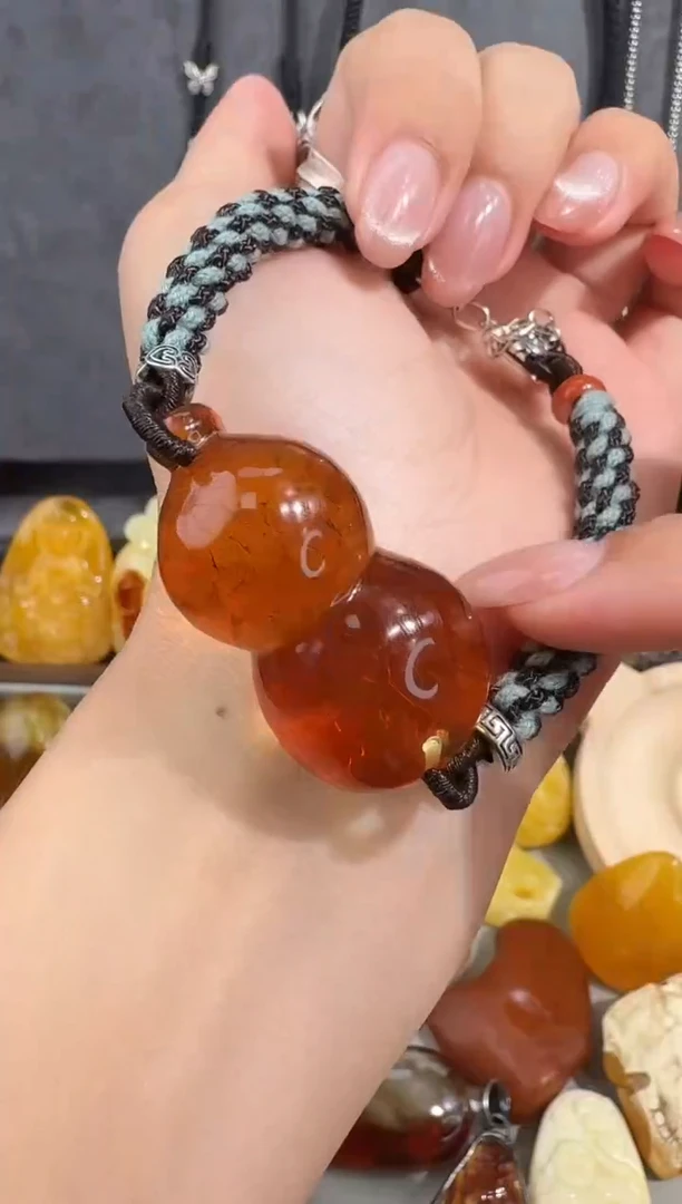 未镶嵌琥珀裸石乱**人琥珀