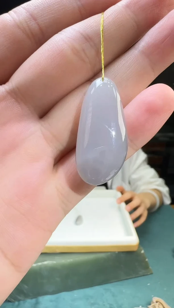 和田玉未镶嵌颈饰水滴配绳