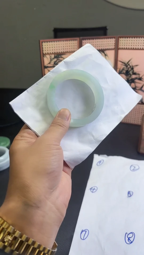 未镶嵌手镯定制翡翠刘****亮手镯定制