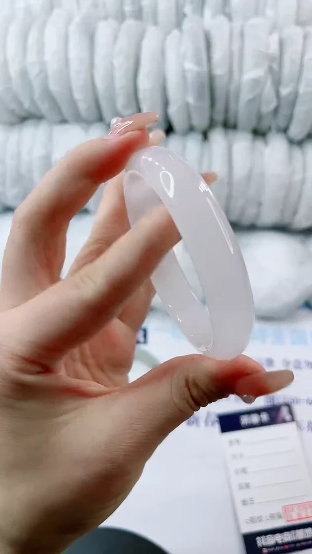 【闪购商品】石英质玉手镯未镶嵌0448003400-多样性发货