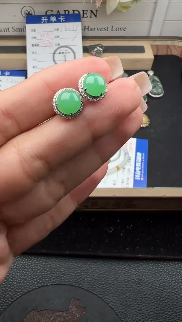 套链18K金镶嵌翡翠勿拍
