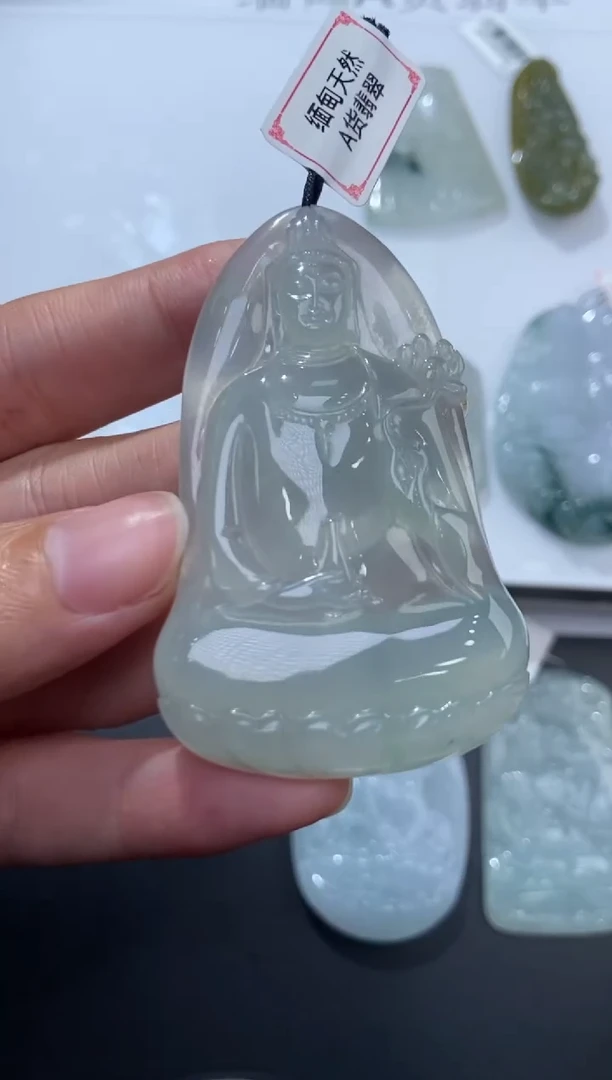 未镶嵌挂件翡翠374426    多人