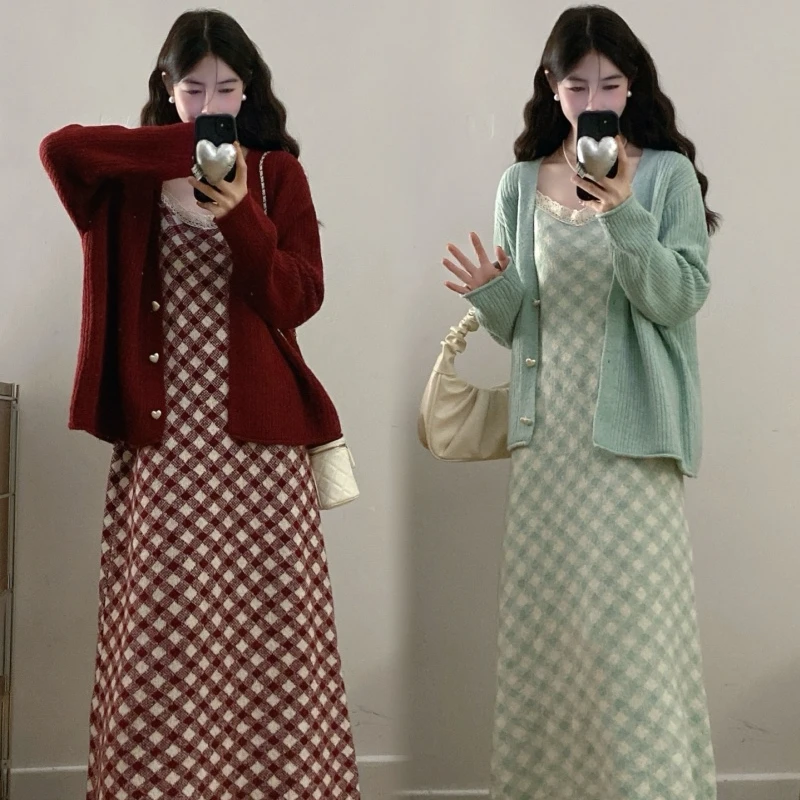 2025秋季款女装新款时尚舒适针织开衫清新温柔格子吊带连衣裙套装