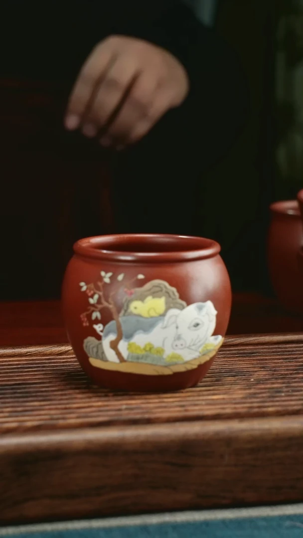 【闪购商品】紫砂茶杯泥绘猪猪
