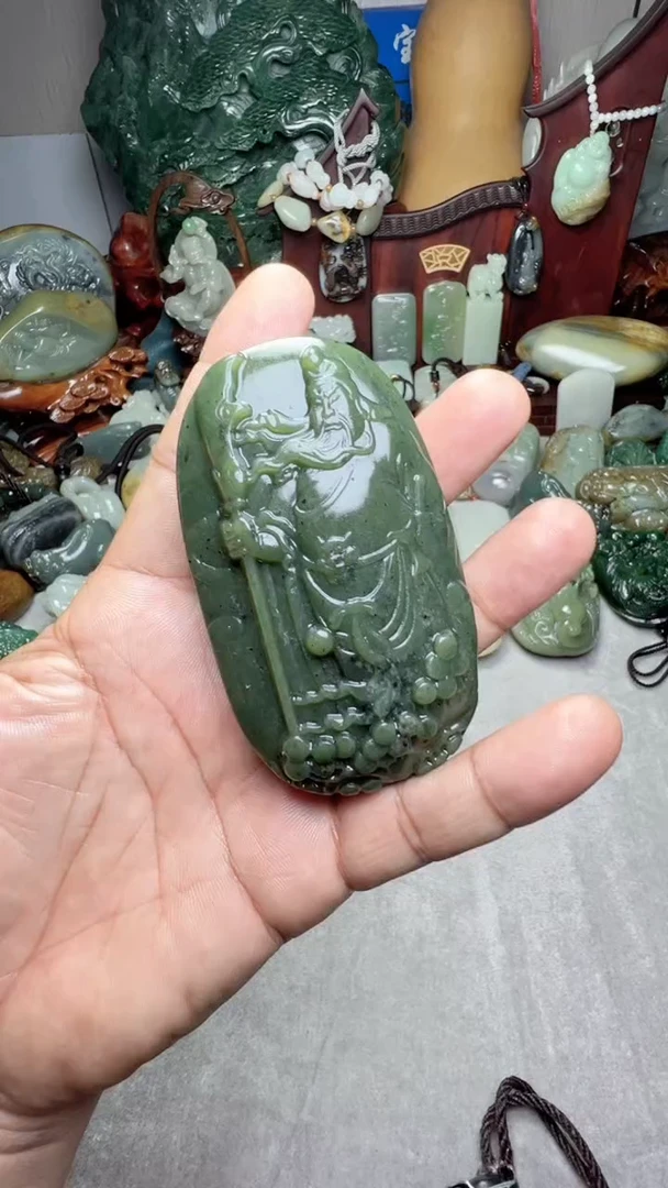 和田玉未镶嵌把件-