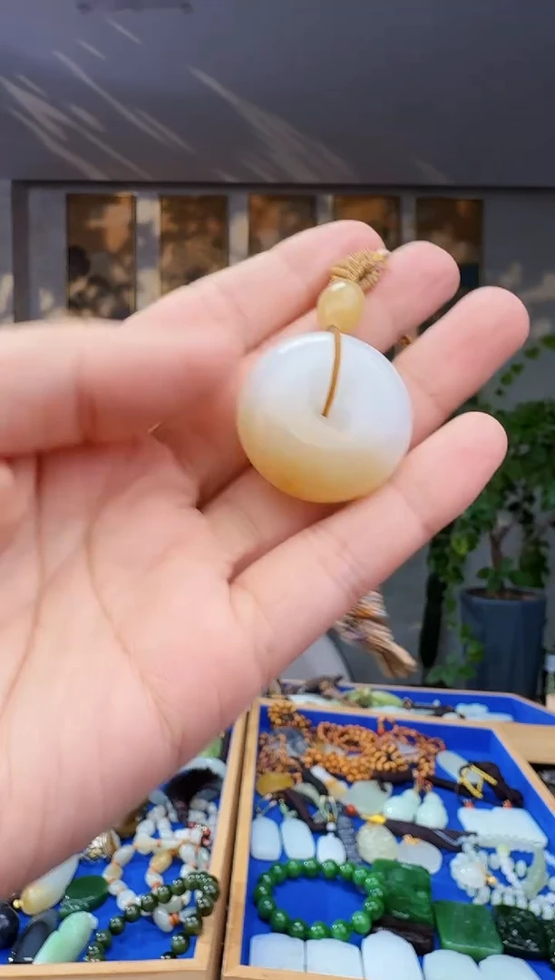 未镶嵌和田玉挂件拍一发一